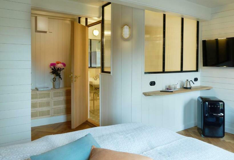 Номер Стандарт, Five Rooms