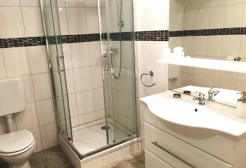 Номер Стандарт, Louis Hotels