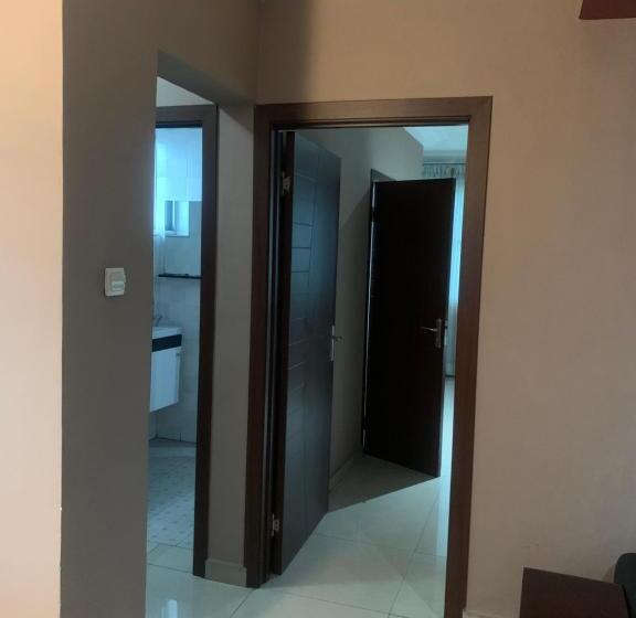 1 Bedroom Premium Apartment, Manjaro Suites