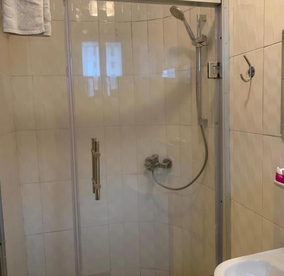 1 Bedroom Apartment, Manjaro Suites