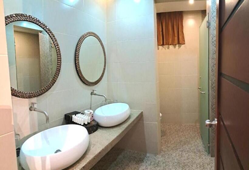 Семейный Номер Superior, Aqua Frontier Hotel And Restaurant