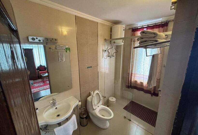 Номер Deluxe, Serkong House