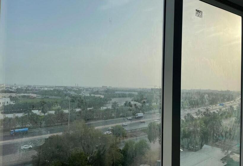 سوئیت جونیور با چشم‌انداز باغ, Season Inn Hotel_al Hail