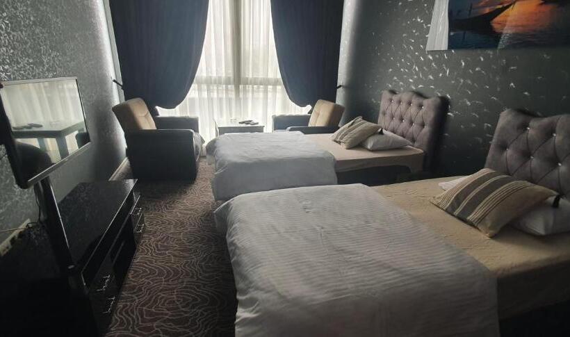 标准间, İnci̇ House