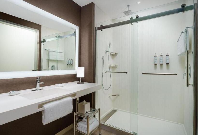 اتاق استاندارد با تخت بزرگ برای معلولان, Ac Hotel By Marriott Jacksonville St Johns Town Center