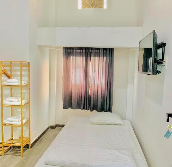 اتاق استاندارد سه تخته با بالکن, Homestay Kv