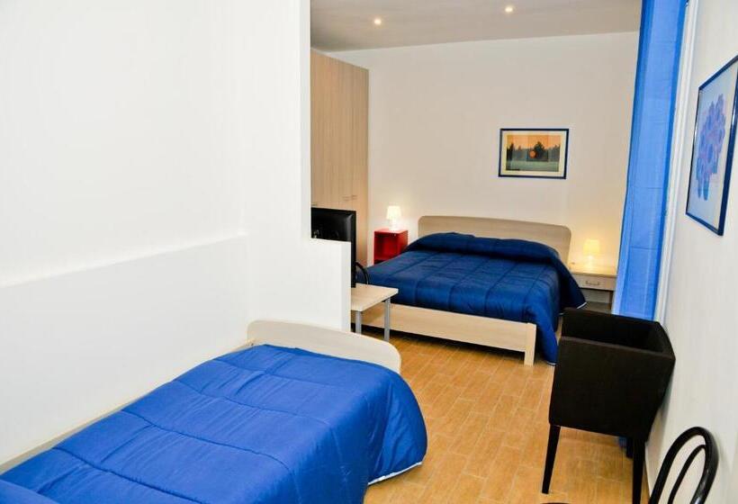 חדר סטנדרט לשלושה, Casa34