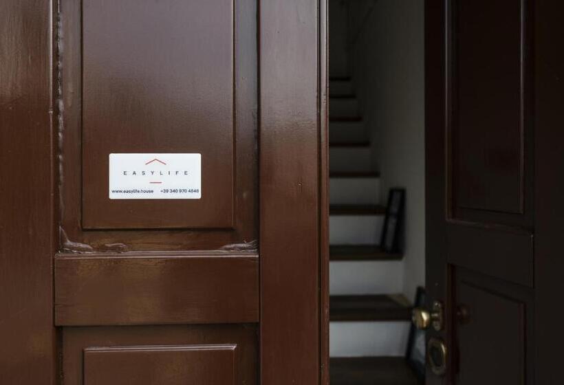 اتاق لوکس با بالکن, Easylife   Suite In Colonne San Lorenzo Milano