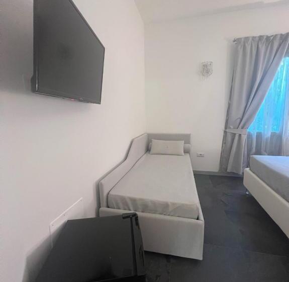 Номер Стандарт Трехместный, Acquamarina Luxury Rooms