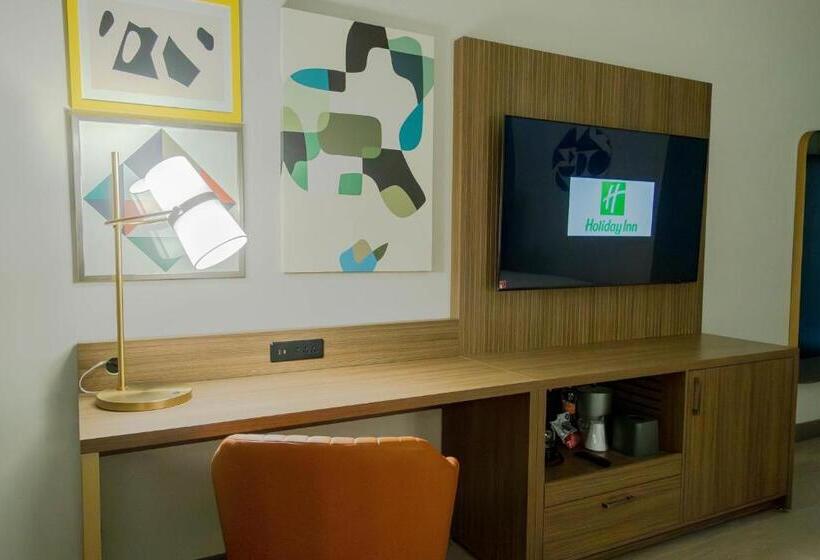 スイート, Holiday Inn Navojoa, An Ihg
