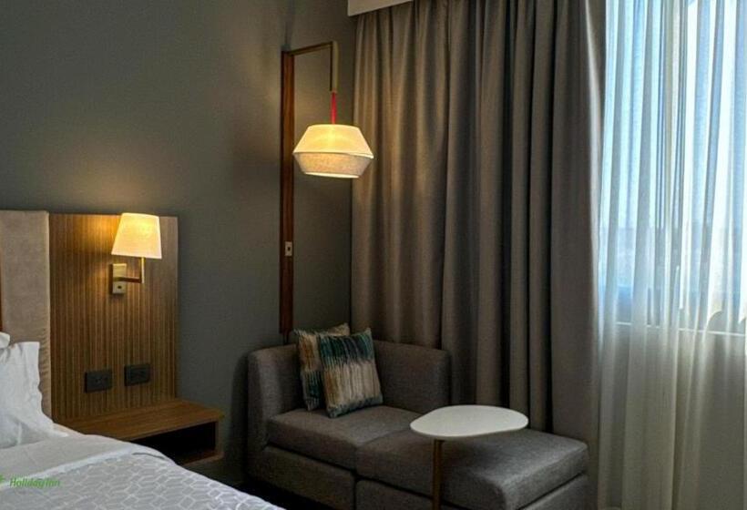 キングサイズベッドのスタンダードルーム, Holiday Inn Navojoa, An Ihg
