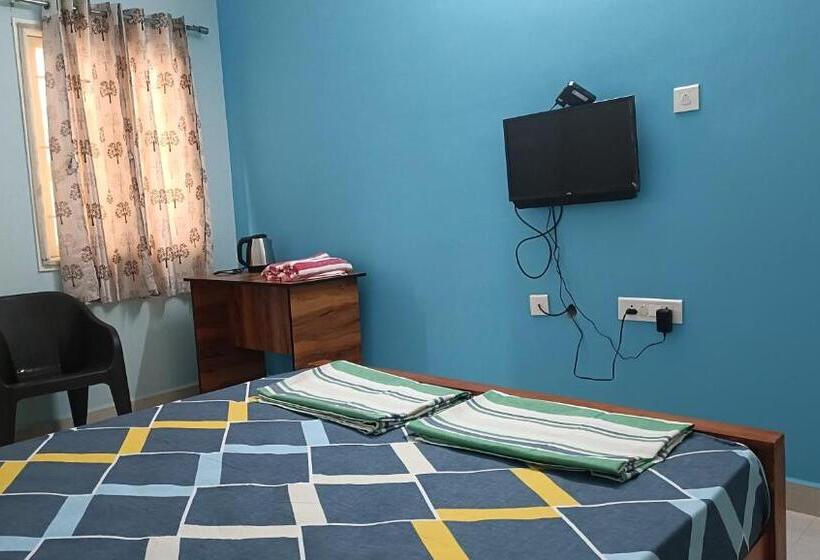 اتاق لوکس, Shantham Service Apartments, Indumanagar, Coimbatore