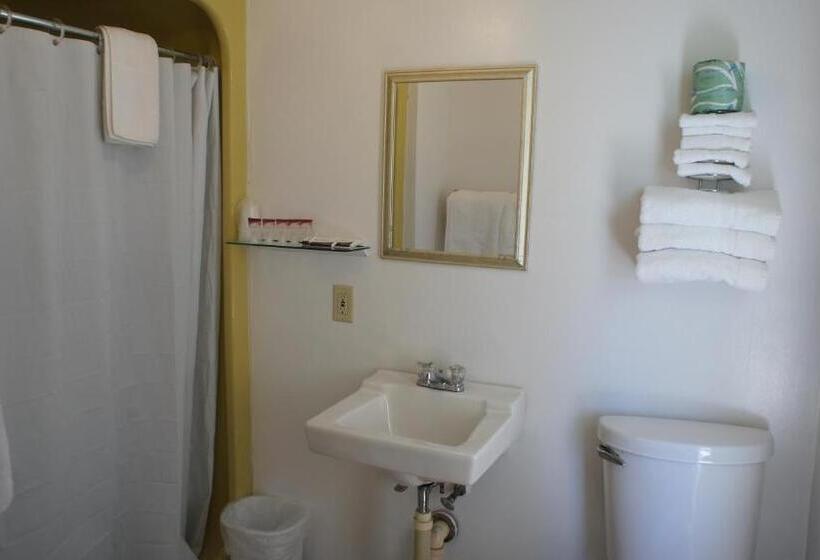 Семейный Номер, Hillcrest Inn