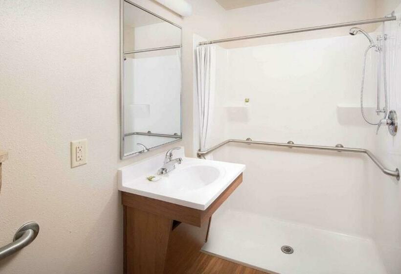 Люкс Адаптированный для Инвалидов, Woodspring Suites Cincinnati Fairfield
