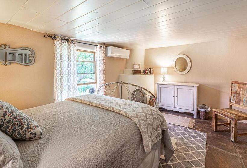 Номер Стандарт, Pet Friendly Piñon Heaven
