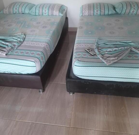 Семейный Номер, Club Campestre El Despertar De Las Aves