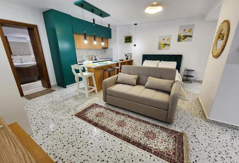四人标准间, Pietro Guesthouse