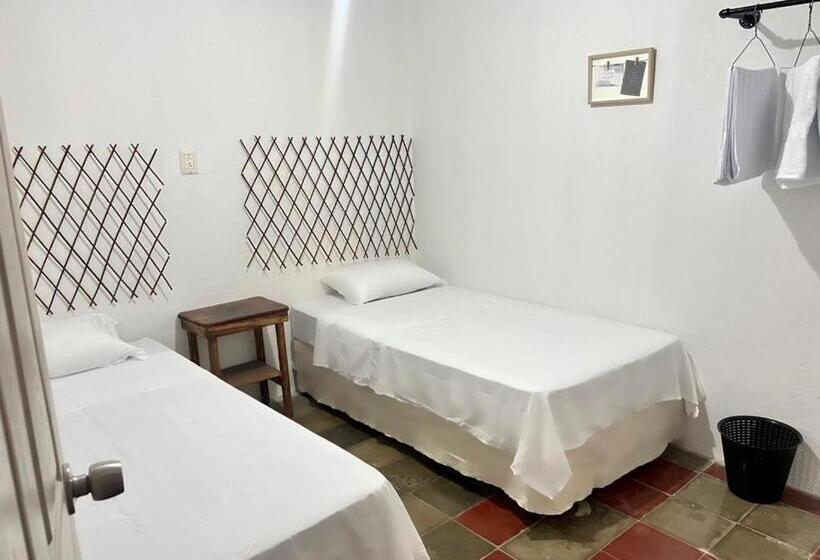اتاق اکونومی, Hostal Villa Marta