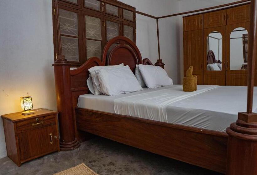 Quarto Estandar Cama King, Bustani Lodge