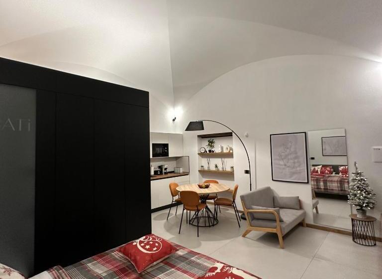 Трехместный Номер Deluxe, Dislocati Bnb   Jacuzzi Privata   Cucina   Tv60   Minimal Luxury