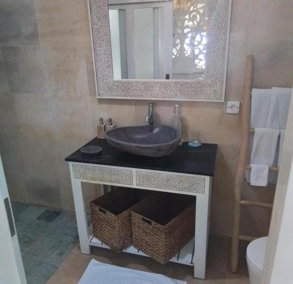 스탠다드 룸 풀장 전망, Piramida S White Villa S Bali