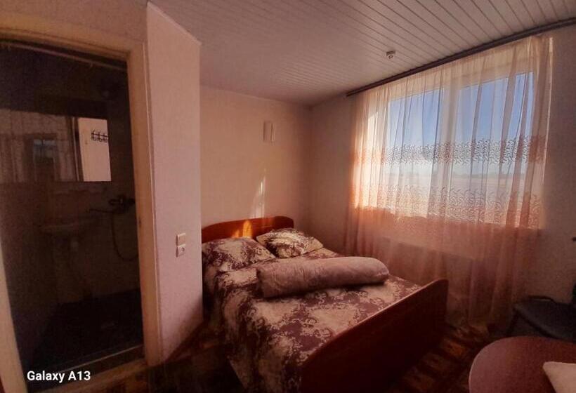 Номер Стандарт, готель загадка, умань