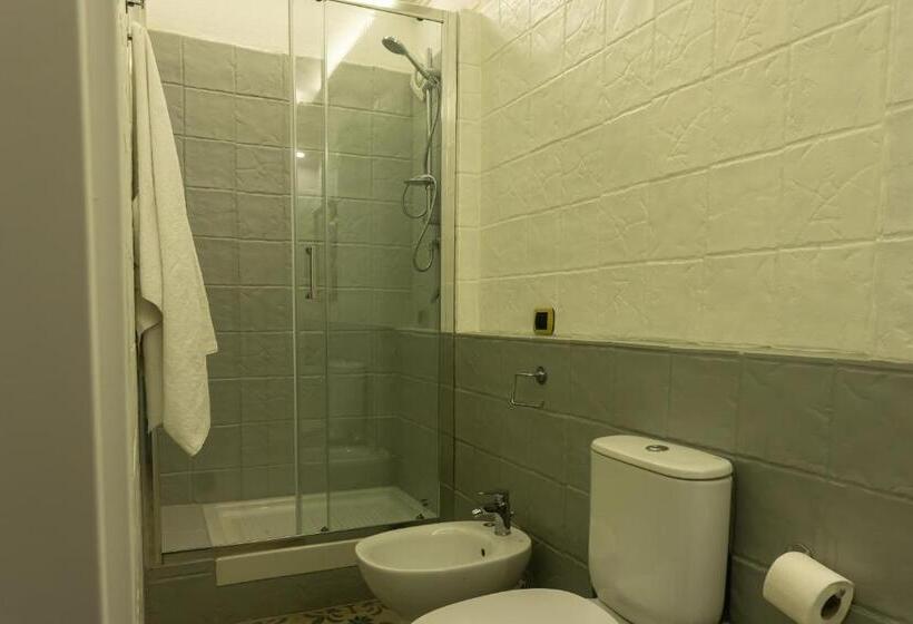 اتاق استاندارد یک نفره, Mi Tú Apartments