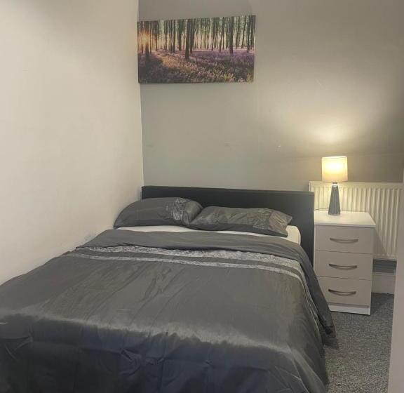 Номер Стандарт, Transformative Housing 6 Bedford