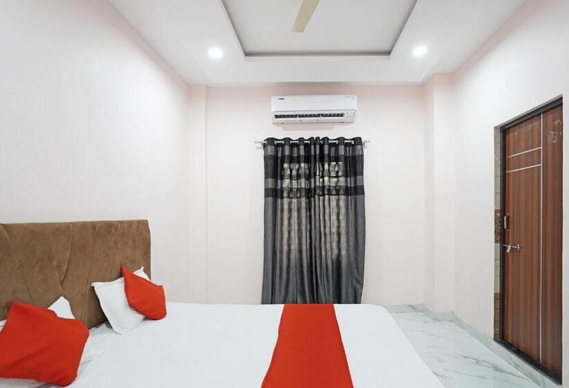 Трехместный Номер Классика, Oyo Flagship Hotel Anukampa