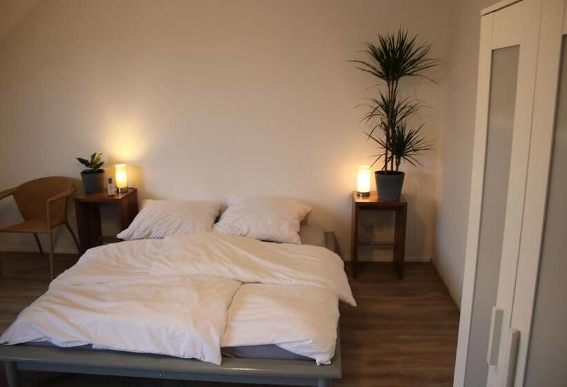 Номер Стандарт с Балконом, Messe  Und Gästezimmer Hildesheim