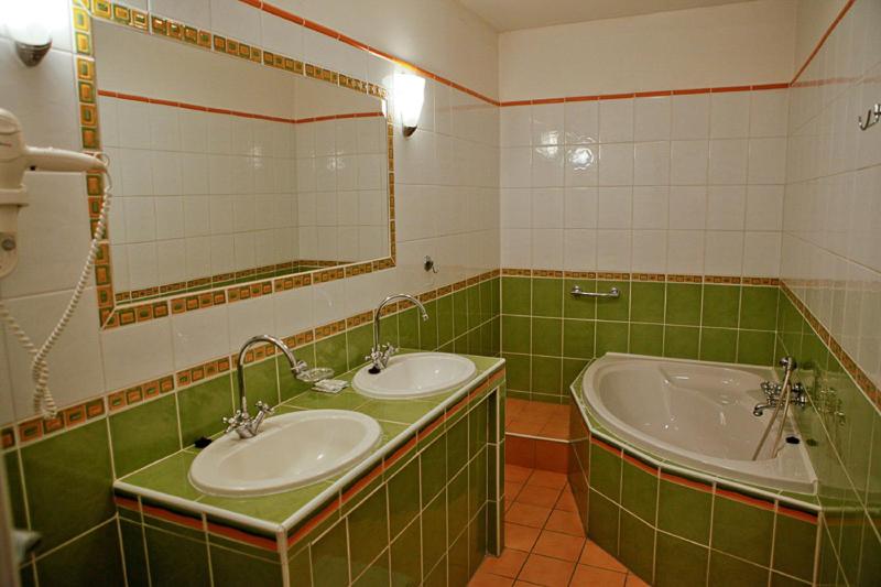 Апартаменты 2 Спальни, Smolenický Zámok