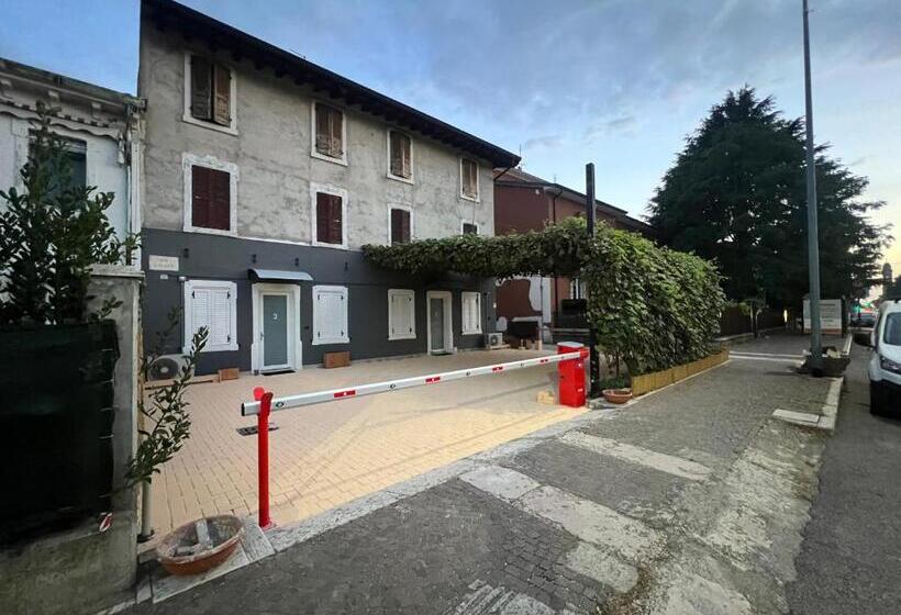 اتاق اجرایی سه نفره, La Pergola Suites