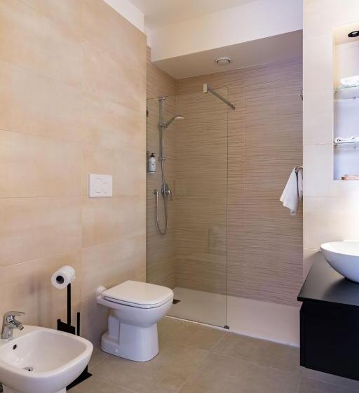 اتاق اجرایی سه نفره, La Pergola Suites