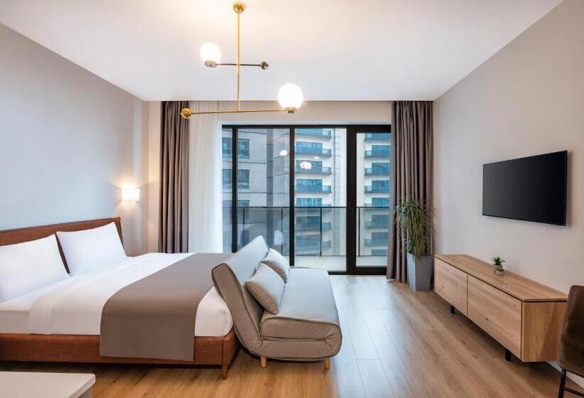 استودیوی استاندارد, Steps Batumi Hotel & Suites