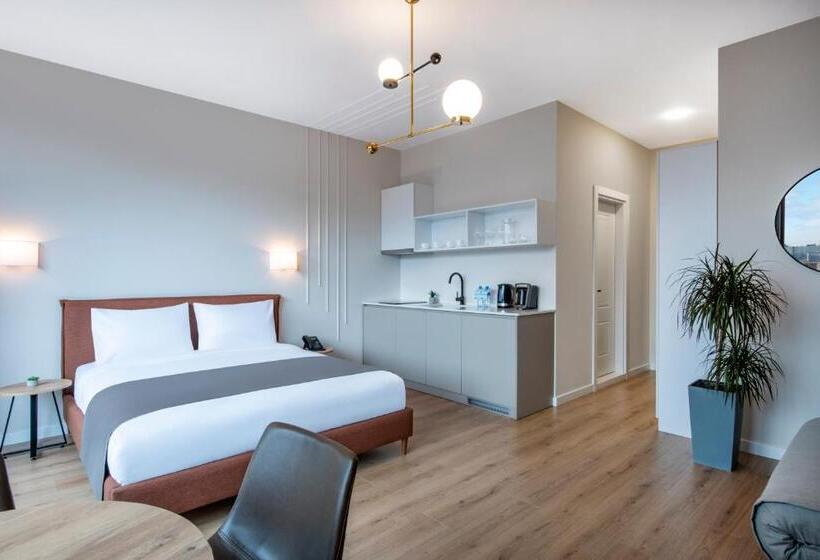 استودیوی استاندارد, Steps Batumi Hotel & Suites
