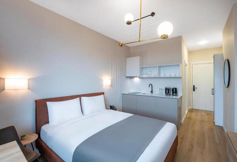 استودیو استاندارد با چشم‌انداز, Steps Batumi Hotel & Suites