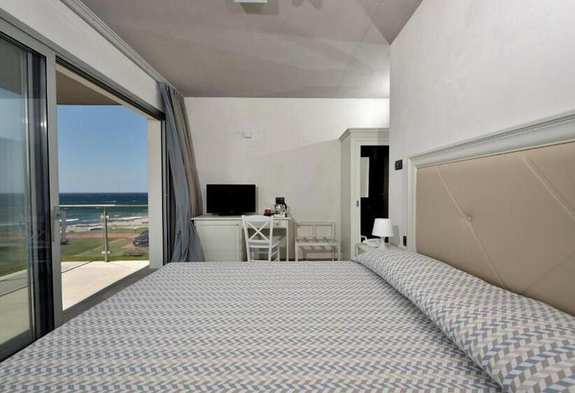 اتاق خانوادگی با چشم‌انداز دریا, Bellevue Sardinia Resort, Affiliated by Meliá