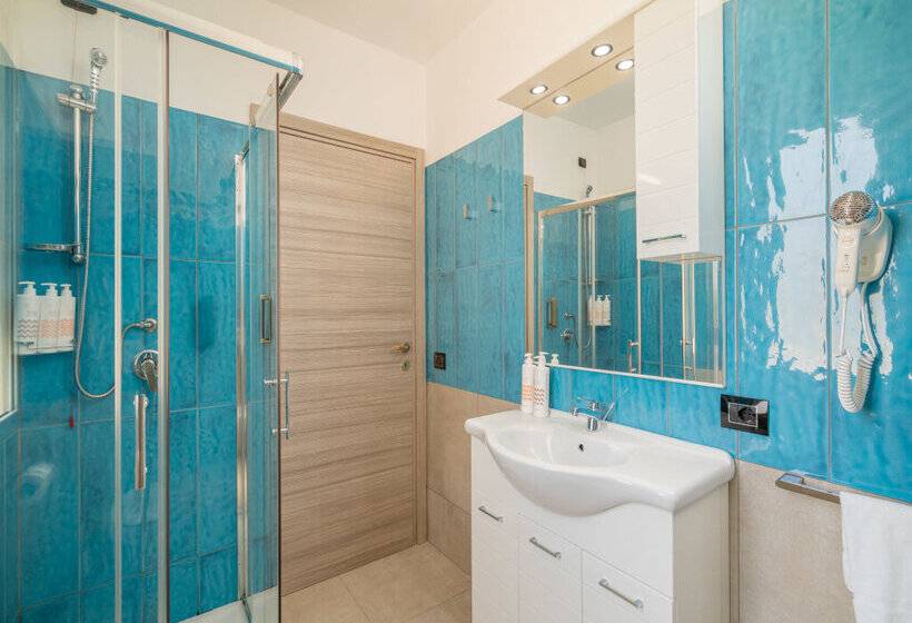 اتاق خانوادگی با چشم‌انداز دریا, Bellevue Sardinia Resort, Affiliated by Meliá