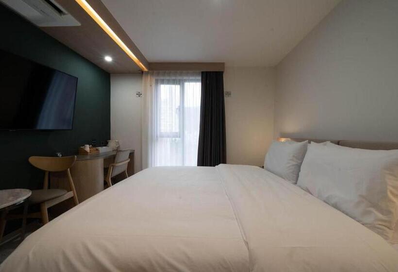 اتاق لوکس, Hound Hotel Gimhae Samgye