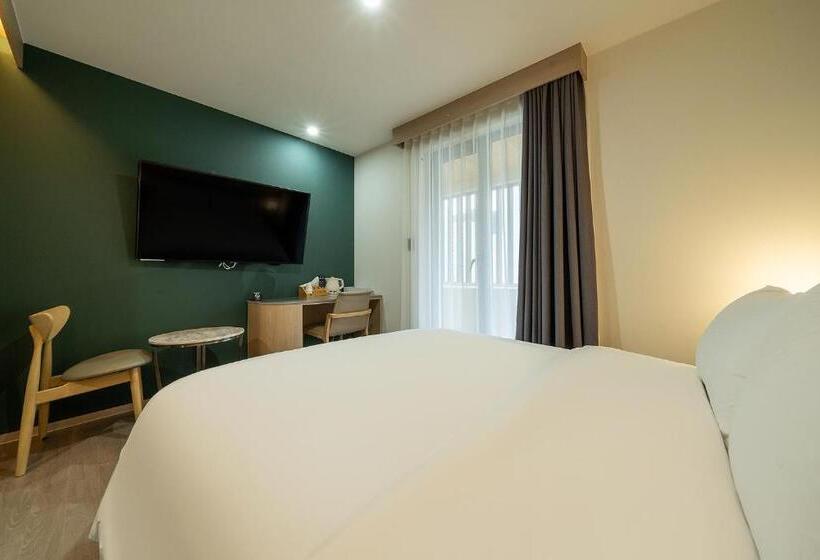 Premium room with terrace, Hound Hotel Gimhae Samgye
