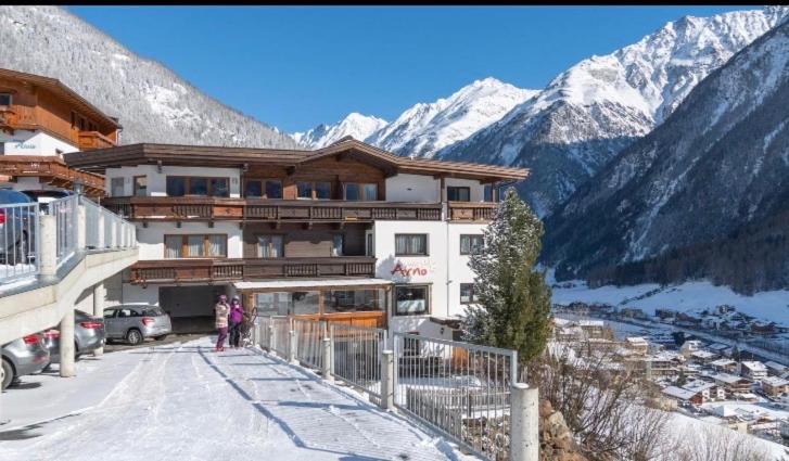 استودیوی استاندارد, Apart Hotel Arno