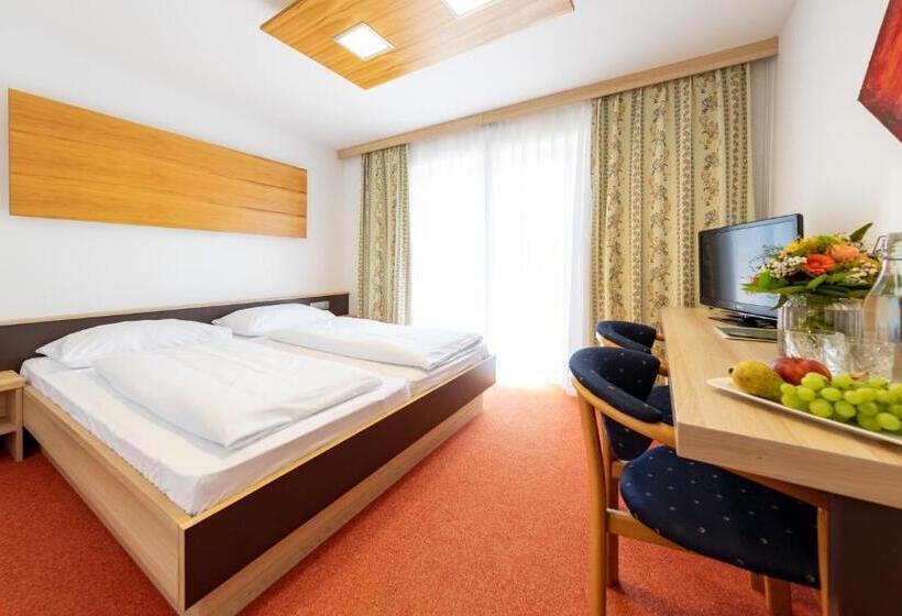 Номер Стандарт, Der Trattner   Hotel Trattnerhof & Hotel Schöcklblick