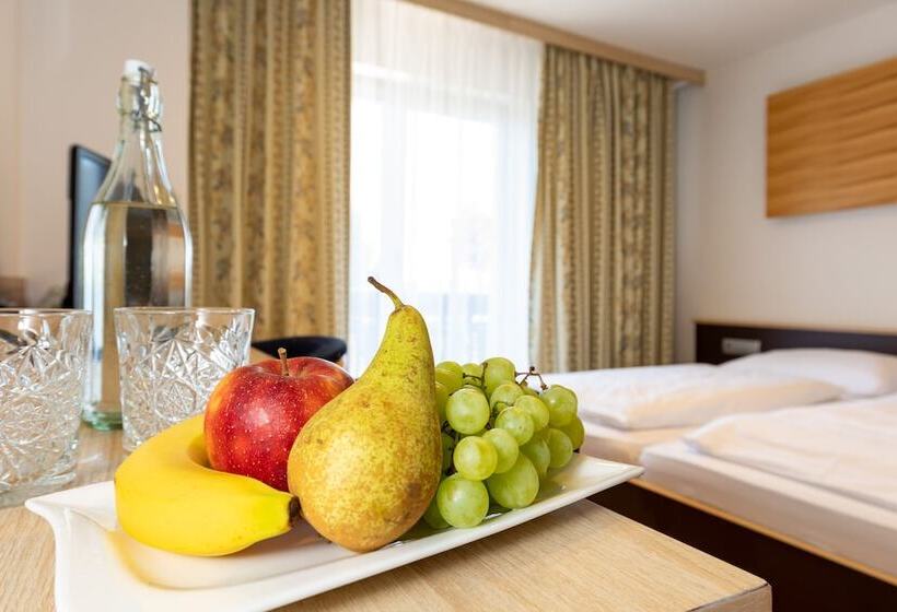 Номер Стандарт, Der Trattner   Hotel Trattnerhof & Hotel Schöcklblick