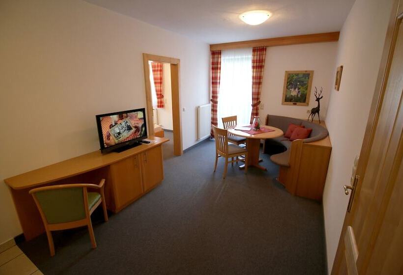 آپارتمان 2 خوابه با بالکن, Appartements Wieshof