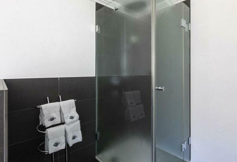 Апартаменты 3 Спальни, Central, Spa & Lounge Bar