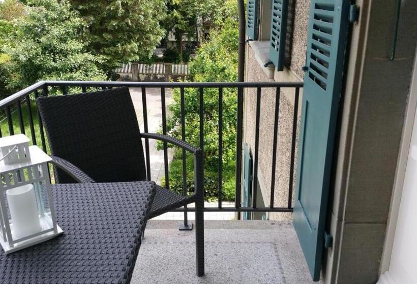 带1个卧室的豪华别墅, Max Aviation Villa & Apartments