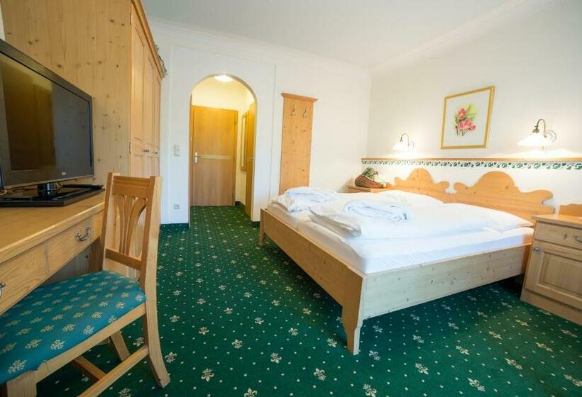 Номер Стандарт с Балконом, Landhotel Spreitzhofer