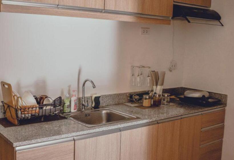 Семейный Номер, Aipad Condo Rentals