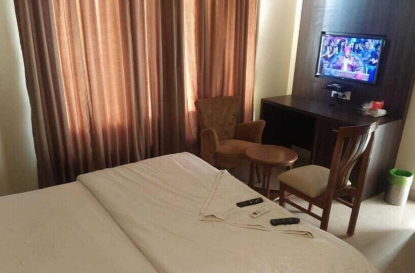Трехместный Номер Классика, Pop 80730e Hotel Rajeshwari