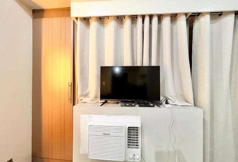 Люкс Повышенной Комфортности, Elegant Condo Hotel Across Naia Airport Terminal 3 Newport City